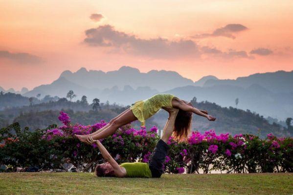 Yoga en pareja: cómo animar y estrechar lazos