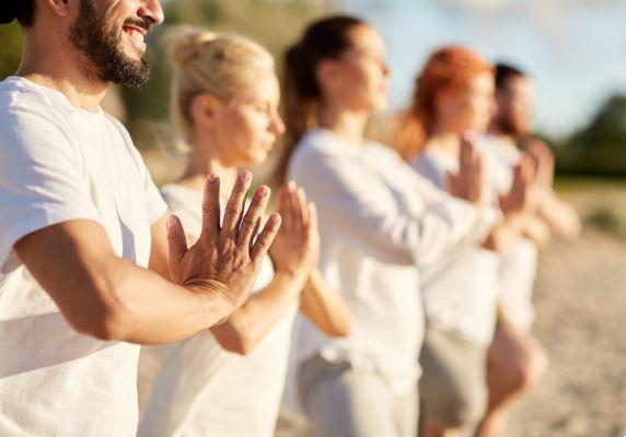 Pratiquer le yoga : positions de gratitude