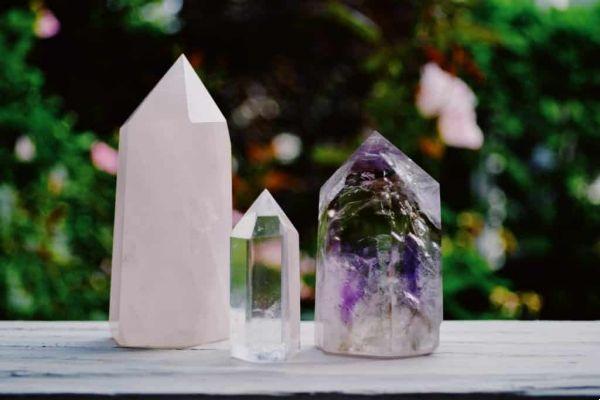 Connection and balance with crystals