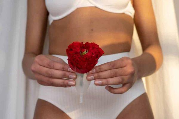 ¿Es peligrosa la menstruación oscura?