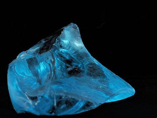 Blue Quartz: All About the Emotional Healing Stone!