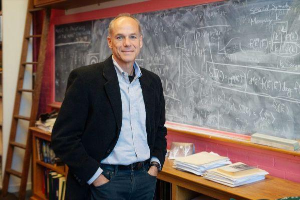 Marcelo Gleiser: Who is the scientist who unites science and spirituality