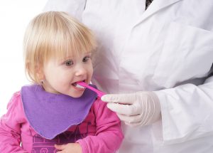 Know the best time to take your baby to the dentist
