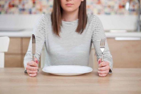 What is anorexia nervosa and how can self-knowledge help to heal?