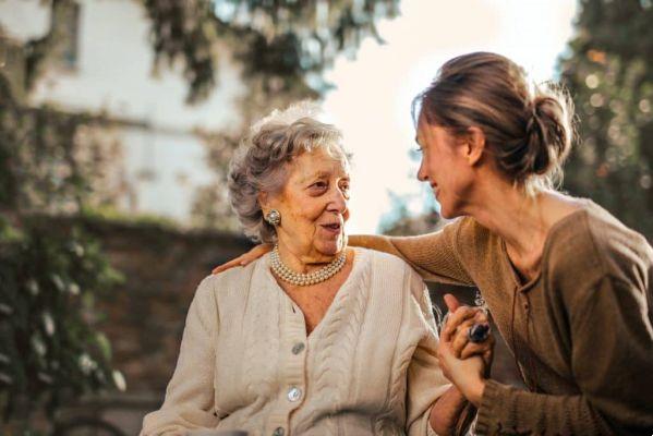 La connaissance de soi comme voie d'épanouissement des femmes âgées