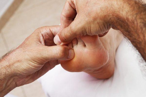 Foot reflexology with bamboo: your feet say a lot about you!
