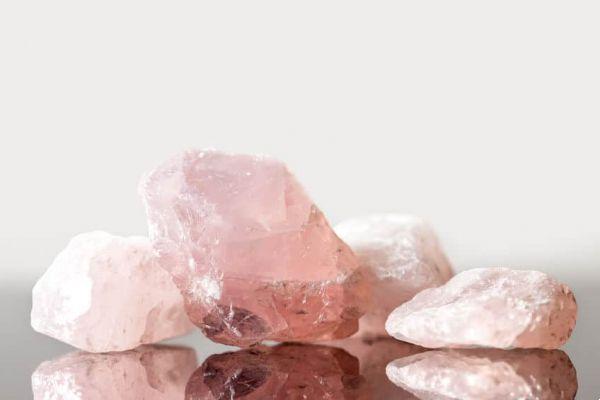 Cuarzo rosa: el cristal del amor propio